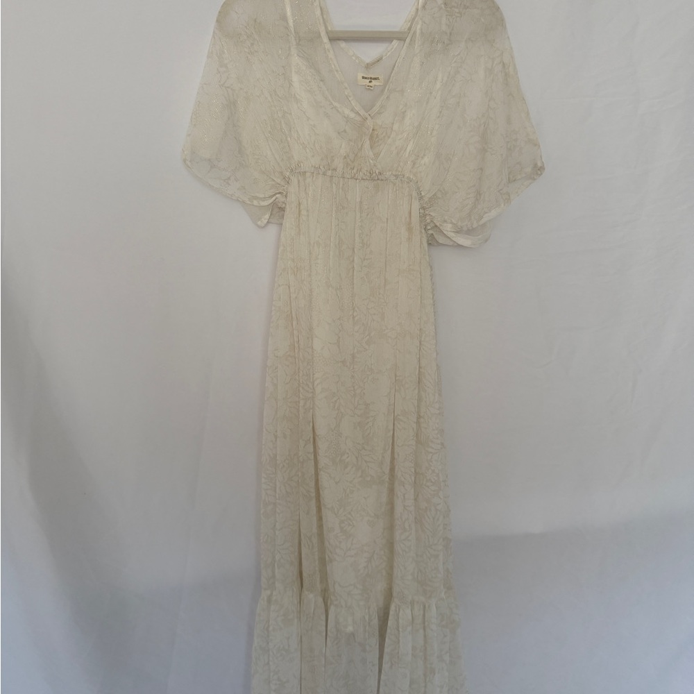 Elegant Cream Maxi Dress